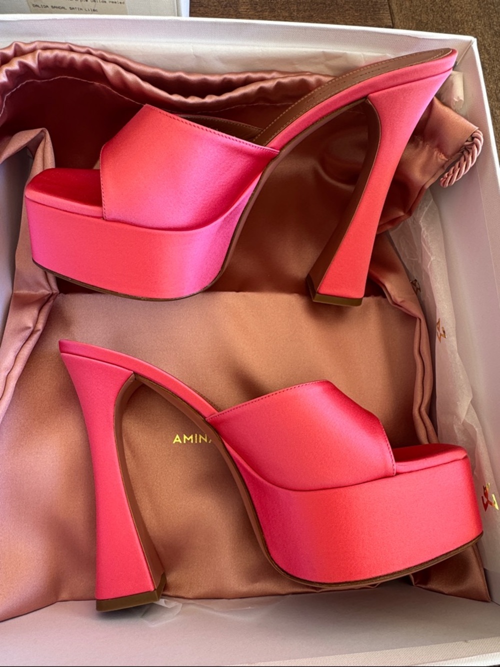 Amina Muaddi HOT BUBBLEGUM (Satin Bubble) Pink Satin Platform Mule - Picture 5 of 6